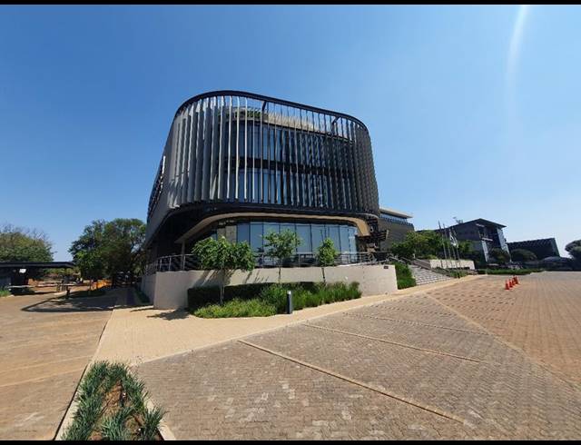 BUSINESS PROPERTY TO RENT IN DORINGKLOOF